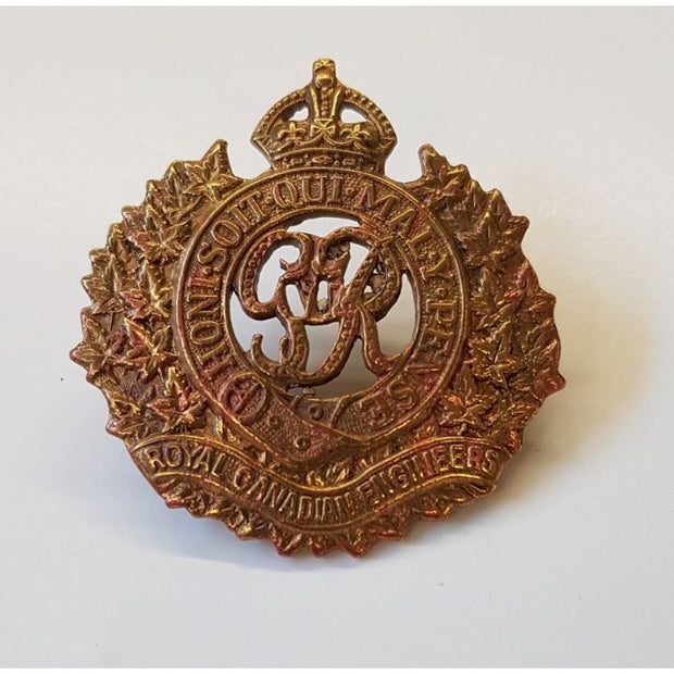 CANADIAN ROYAL CANADIAN ENGINEERS CAP BADGE