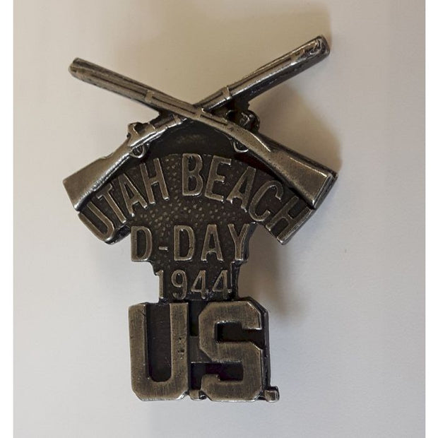D-DAY UTAH BEACH 1944 AMERICAN COMMEMORATIVE BADGE