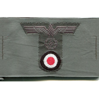 GERMAN ARMY TRAPAZOID HAT BADGE