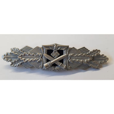 GERMAN CLOSE COMBAT CLASP - SILVER