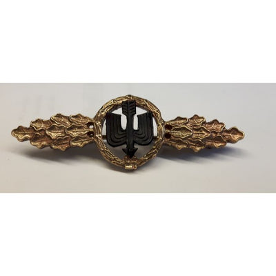 GERMAN LONG RANG DAY FIGHT CLASP ( ARROW POINTING DOWNWARD) GOLD