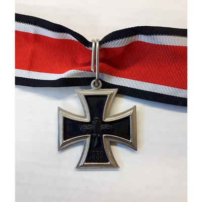 GERMAN 1957 KNIGHTS CROSS BLACK & SILVER WITH RIBBON