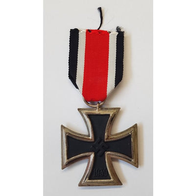 IRON CROSS SECOND CLASS - 1939 - MAKER MARKED "13"