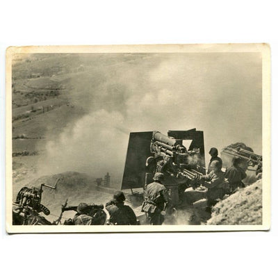 UNSERE WAFFEN SS POST CARD "FLAK MAKING A GROUND SHOT"