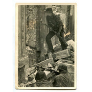 UNSERE WAFFEN SS POST CARD "STREET BATTLE"