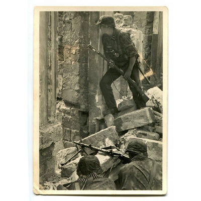 UNSERE WAFFEN SS POST CARD "STREET BATTLE"