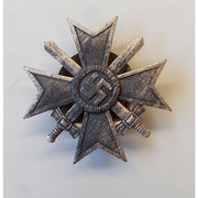 WAR MERIT CROSS 1ST CLASS WITH SWORDS SCREW BACK MAKER L/52