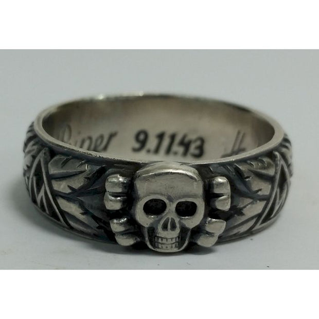 SS TOTENKOPF S.Lb. PEIPER 9.11.43 H. HIMMLER HONOR RING SMALL HEAD