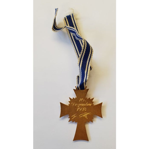 THE MOTHER'S CROSS OF HONOR GOLD or Ehrenkreuz der deutschen Mutter