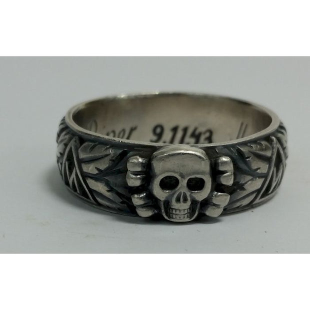 SS TOTENKOPF S.Lb. PEIPER 9.11.43 H. HIMMLER HONOR RING SMALL HEAD