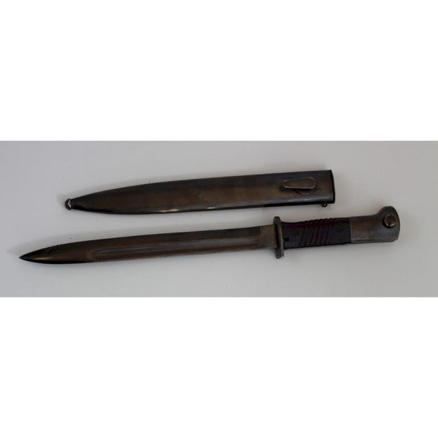 WWII GERMAN K98 BAYONET WITH BAKELITE HANDLE
