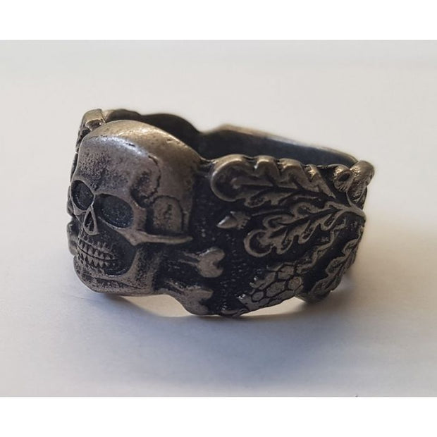 GERMAN OFFICERS ANTI-PARTISIAN RING WITH SNAKES AND OAKS LEAVES