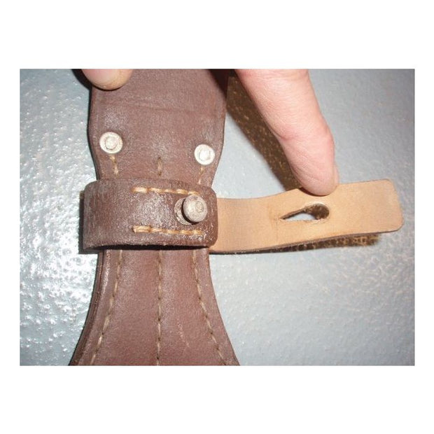 GERMAN LUFTWAFFE BROWN LEATHER FROG WITH LOOP