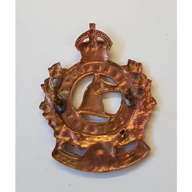 CANADIAN SHERBROOK REGIMENT CAP BADGE