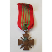 FRANCE WW2 WAR CROSS CROIX DE GUERRE 1939-1940 WITH BRONZE STAR