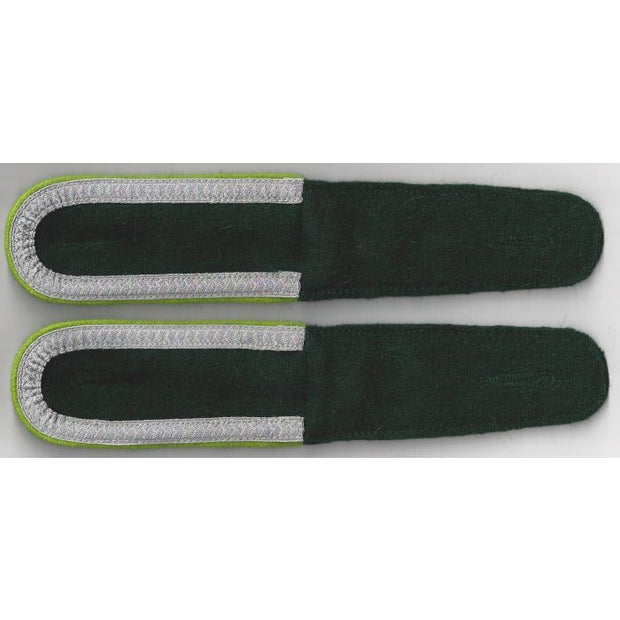 GERMAN UNTEROFFIZIER BOTTLE GREEN SHOULDER BOARDS ( JAGER )