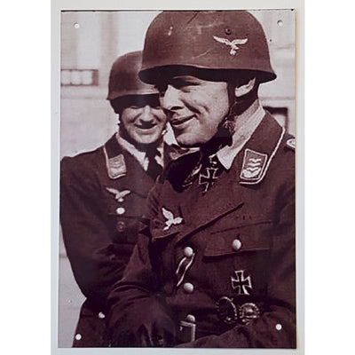 GERMAN LUFTWAFFE FLIGHT FALLSCHIMJAGER HAUPTMANN SOLDIER METAL SIGN
