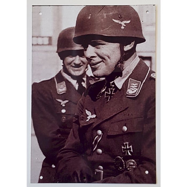 GERMAN LUFTWAFFE FLIGHT FALLSCHIMJAGER HAUPTMANN SOLDIER METAL SIGN