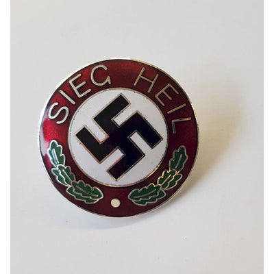 GERMAN WW2 N.S.D.A.P. SIEG HEIL BADGE