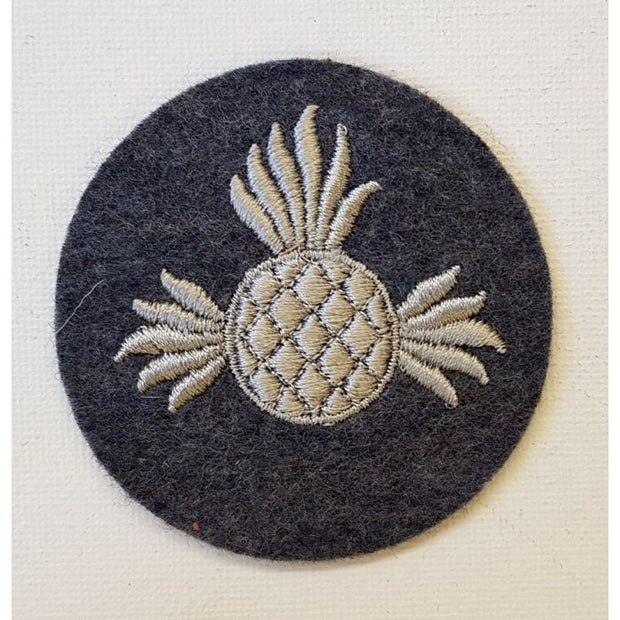 GERMAN LUFTWAFFE AERIAL ARMORER HEAVY BOMBS PERSONNEL TRADE PATCH