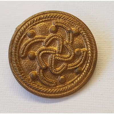 WHW DONATION PIN- KOLN-MUNBERSDORF GOLDANHANGER 550-600 FRANKISCH