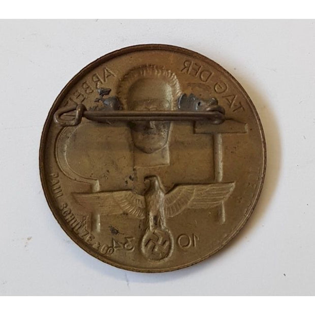 GERMAN TAG DER ARBEIT 1934 TINNIE