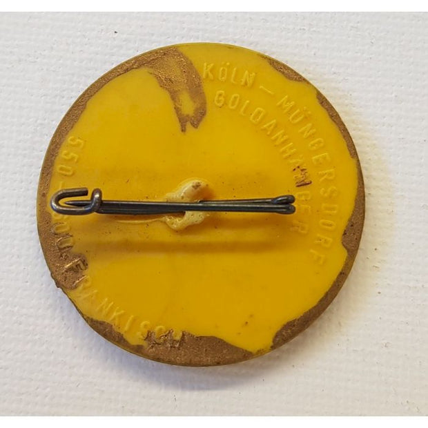 WHW DONATION PIN- KOLN-MUNBERSDORF GOLDANHANGER 550-600 FRANKISCH