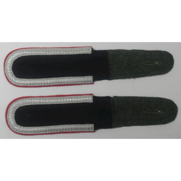 GERMAN WAFFEN-SS UNTERSCHARFUHRER SHOULDER BOARDS - ARTILLERY
