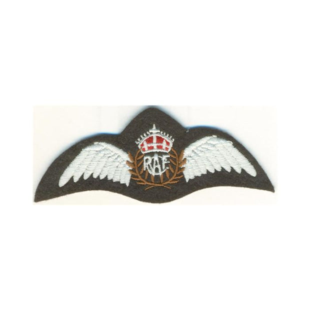 CANADIAN ROYAL CANADIAN AIR FORCE PILOT'S WING BADGE RCAF