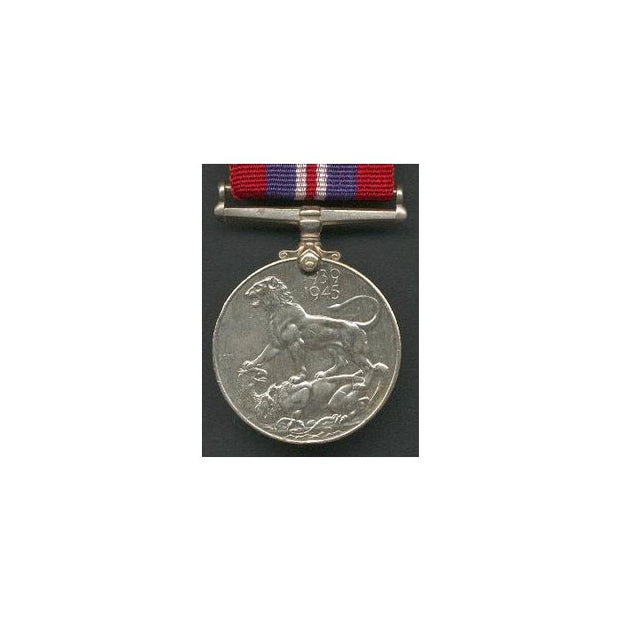 BRITISH AND CANADIAN WWII WAR MEDAL - Commonwealth War Medal King George VI 1939 - 1945