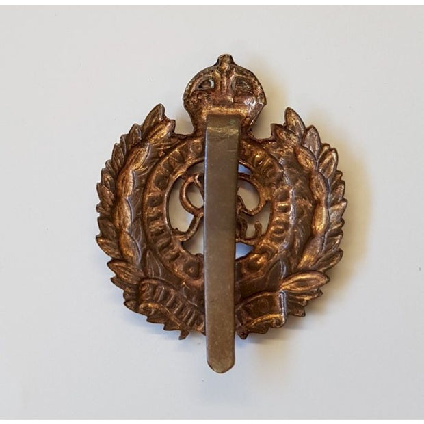 WW2 BRITISH ROYAL ENGINEERS CAP BADGE